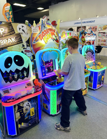 Детский игровой аппарат Экран Стрелялка "Самолет"