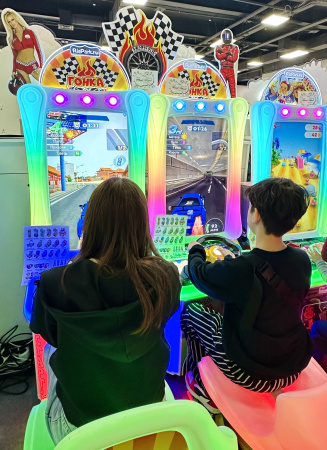 Детский игровой аппарат "Двойная вертикальная Авто гонка"