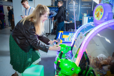 Детский игровой аппарат  Двойная Стрелялка "Зомби Атака"