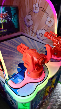 Детский игровой аппарат  Двойная Стрелялка "Супер Атака"