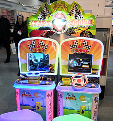 Детский игровой аппарат  Гонка "Авто" с пуфиком