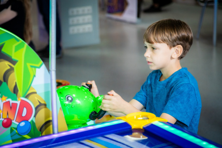 Детский игровой аппарат Стрелялка "Диноленд"